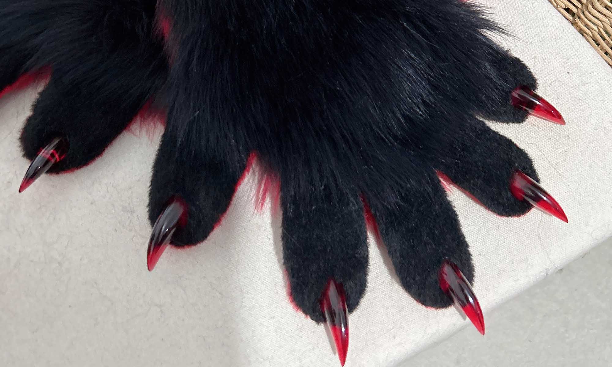 Fresh Silhouette - Furry Paws with Slim Fingers!